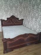 Кровати.