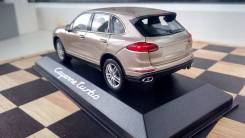 Модель автомобиля Porsche Cayenne 1:43 Gold Metallic WAP0200050E