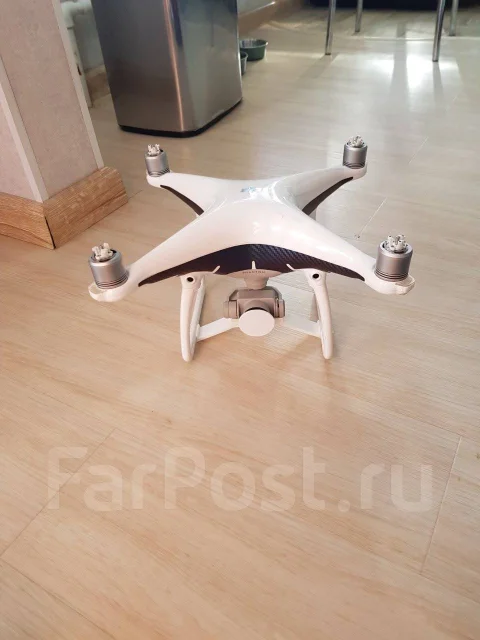 DJI Phantom 4. � ������� ����