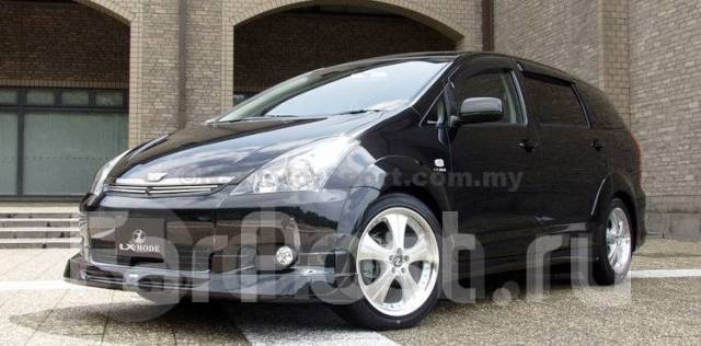 Тойота виш 4 вд. Wish zne14. Тойота виш на 17 дисках. Тойота виш на белых дисках. Тойота виш zne14.