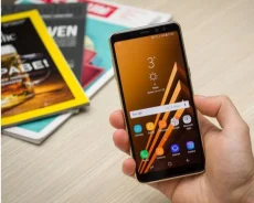Samsung Galaxy A8. �/�