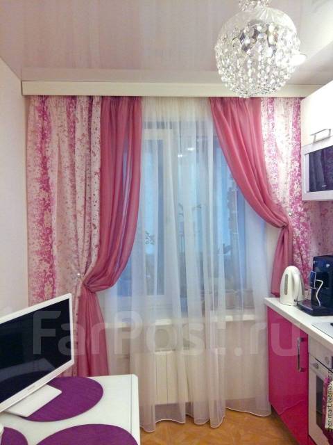Розовые шторы на кухню фото в интерьере