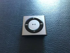 Apple iPod shuffle. ����