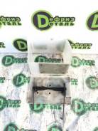 Крепление аккумулятора. Nissan Elgrand, NE51 Двигатель VQ35DE