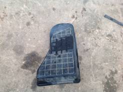 Подставка под ногу. Toyota Avensis, ADT250, ADT251, AZT250, AZT250L, AZT250W, AZT251, AZT251L, AZT251W, CDT250, ZZT250, ZZT251, ZZT251L Двигатели: 1AD...