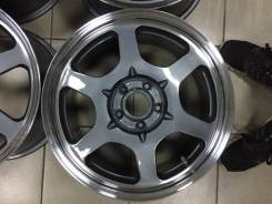 RAYS Daytona. 9.0/8.0x17", 5x114.30, ET40/35, ЦО 73,0 мм.