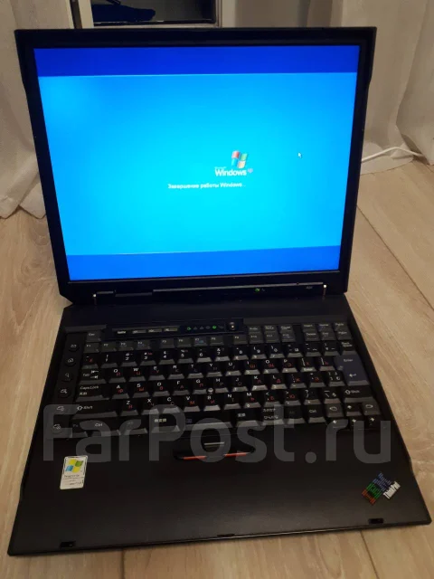 Microsoft. 15", 1,4����, ��� 256 �� � ������, ���� 10���, WiFi: 1, Bluetooth: 1, ����������� �� 5��. ����