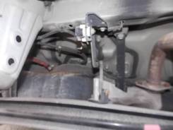 Датчик высоты дорожного просвета. Toyota Premio, ZRT260 Toyota Allion, ZRT260