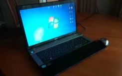 Acer Aspire V3-771G. 17.3", WiFi, Bluetooth ����
