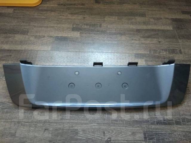 Накладка на дверь багажника Прадо 120 в Уссурийске купить в Уссурийске ...