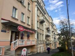 Магазин - 92 м - Светланская - Первая линия. 92 кв. м., улица Светланская 205, р-н Луговая. Дом снаружи