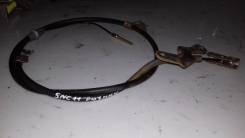 Тросик ручного тормоза. Nissan: Wingroad, Bluebird Sylphy, Sylphy, Tiida Latio, Tiida, Latio, AD Двигатели: HR15DE, MR18DE, MR20DE, CR12DE