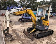 Yanmar. В отличном состоянии в РФ не работал, 0,25 куб. м.