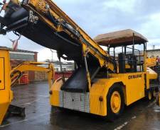 Dynapac. Перегружатель асфальта MF250, 2008г., наработка 3000м/ч, 3 000 куб. см.