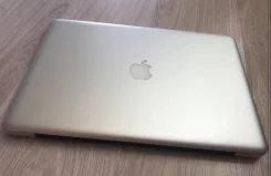 Apple MacBook ����