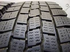 Dunlop SP LT 02. Зимние, без шипов, 2010 год, 30 %, 2 шт