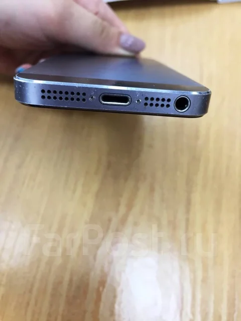 Apple iPhone 5s. �/�, �����������, ������, 4G LTE ����
