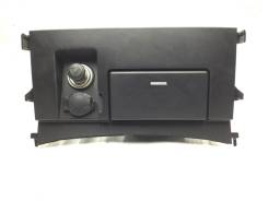 Пепельница. Toyota Land Cruiser, GRJ200, J200, URJ200, UZJ200, UZJ200W, VDJ200, URJ202, URJ202W Двигатели: 2UZFE, 3URFE, 1URFE, 1VDFTV, 1GRFE
