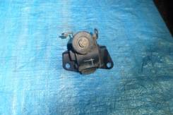 Подушка двигателя. Toyota: Corolla Spacio, Allex, WiLL VS, Corolla Axio, Corolla Verso, Corolla Fielder, Corolla, Corolla Runx Двигатели: 1ZZFE, 1NZFE...