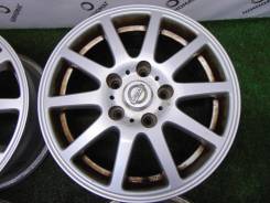 Nissan. 6.0x15", 5x114.30, ET45, ЦО 66,0 мм.
