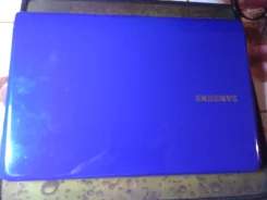 Samsung NC110. 10.1", 1,6����, ��� 1024 ��, ���� 250���, WiFi: 1, Bluetooth: 1, ����������� �� 4��. ����