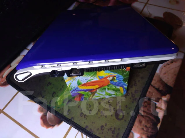 Samsung NC110. 10.1", 1,6����, ��� 1024 ��, ���� 250���, WiFi: 1, Bluetooth: 1, ����������� �� 4��. ����