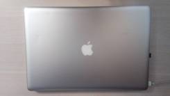 Apple MacBook Pro 17. 17", 2,4����, ��� 8 ��, ���� 120���, WiFi: 1, Bluetooth: 1, ����������� �� 2��. ��� ����� �� ������������ ����