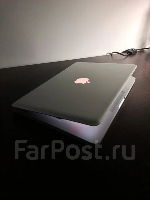 Apple MacBook 13. 13", 2����, ��� 8 ��, ���� 500���, WiFi: 1, Bluetooth: 1, ����������� �� 5��. ����