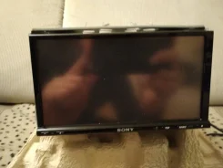 Sony XAV-E70BT ����