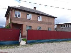 Продам котедж. Улица Черёмуховая 15, р-н 6-я школа, площадь дома 180 кв. м., водопровод, скважина, электричество 16 кВт, отопление твердотопливное, от...