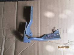 Крепление капота. Subaru Pleo, RA1 Двигатели: EN07, EN07E, EN07S, EN07U, EN07W, EN07X, EN07Z