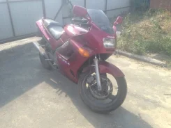 Kawasaki ZZR 250 ����