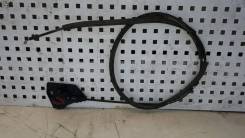 Тросик замка капота. Volkswagen Touareg, 7P5, 7P6 Двигатели: BAR, BGU, CASA, CASB, CASD, CATA, CCTA, CEGA, CGEA, CGFA, CGNA, CGRA, CJMA, CJTA, CKDA, C...