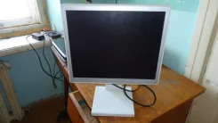 NEC. 17", ���������� �� (LCD)