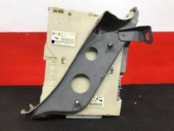 Блок предохранителей салонный TOYOTA MARK X GRX121 2005 82730-22140 82672-22340