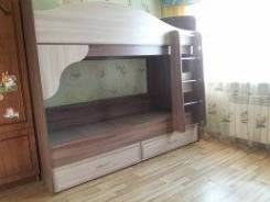 Гарнитуры и наборы.