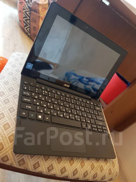 Acer Aspire Switch 10. 10.1", 1,8����, ��� 2048 ��, ���� 64���, WiFi: 1, Bluetooth: 1, ����������� �� 4��. ����