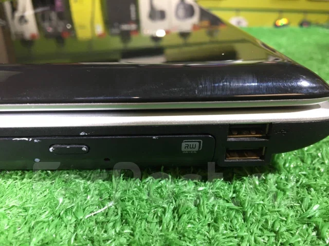 Samsung R518. 15.6", 2,2����, ��� 2048 ��, ���� 320���, WiFi: 1, Bluetooth: 1, ����������� �� 3��. ����