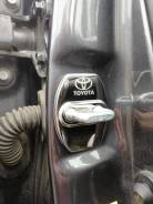 Крепление двери. Toyota: Windom, Lite Ace, Platz, Corona, Ipsum, iQ, Corolla, Tercel, MR-S, Altezza, Tundra, Dyna, Vista, Sprinter, Mark II Wagon Blit...