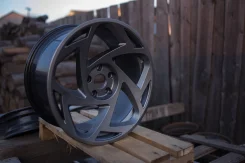 Radi8. 9.5x18", 5x114.3 ����