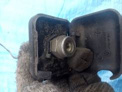 Крышка плюсовой клеммы BMW X5 E53. BMW X5, E53 Двигатели: M54B30, M57D30TU, M62B44TU, N62B44, N62B48