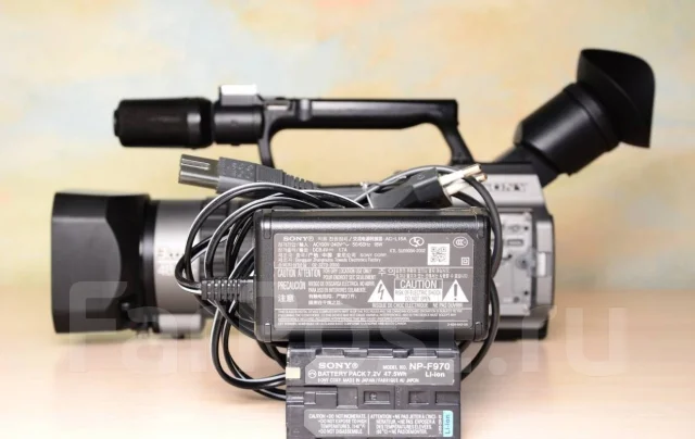 Sony DCR-VX2100E ����