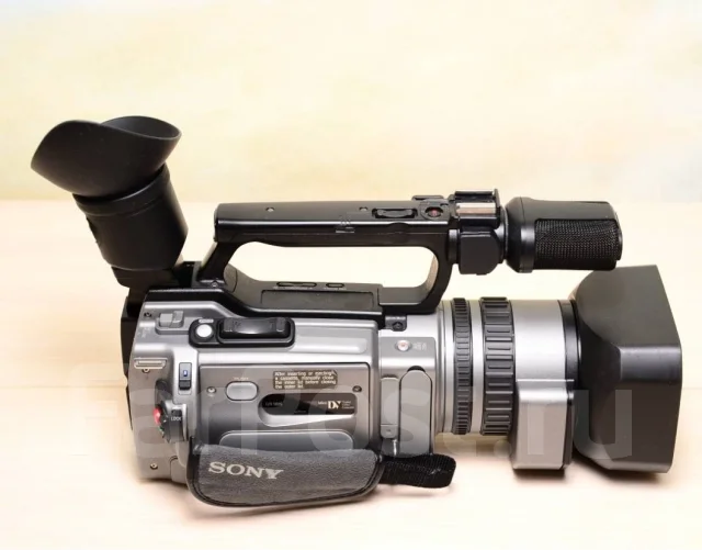 Sony DCR-VX2100E ����