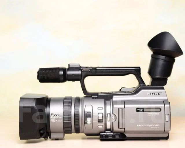 Sony DCR-VX2100E ����