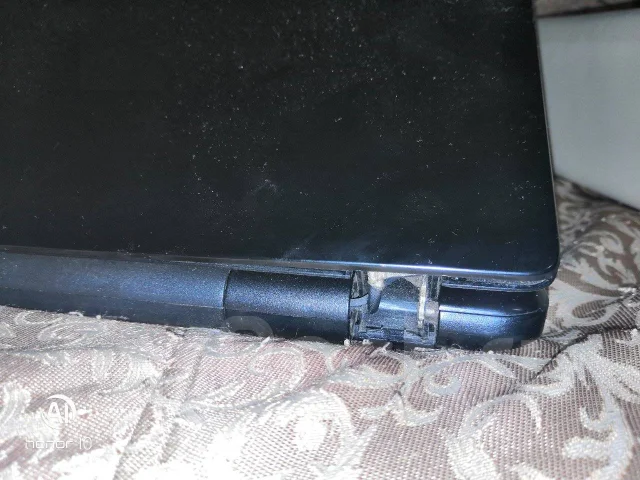 Acer Aspire E5. 15.6", 2����, ��� 4 ��, ���� 500���, WiFi: 1, Bluetooth: 1 ����