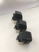 Кнопка стеклоподъемника. Toyota: Corona, Platz, Regius Ace, Lite Ace, Ipsum, Sprinter Trueno, Corolla, Probox, Yaris Verso, Tundra, Regius, Vista, Spr...