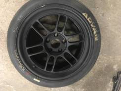 Enkei RPF1. 9.0x17", 5x114.30, ET22
