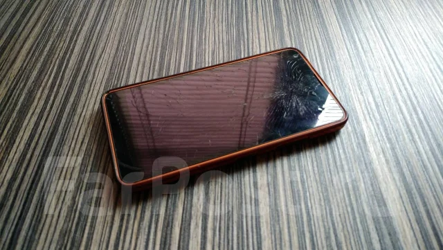 Microsoft Lumia 640. �/�, ���������, 3G, 4G LTE, Dual-SIM ����