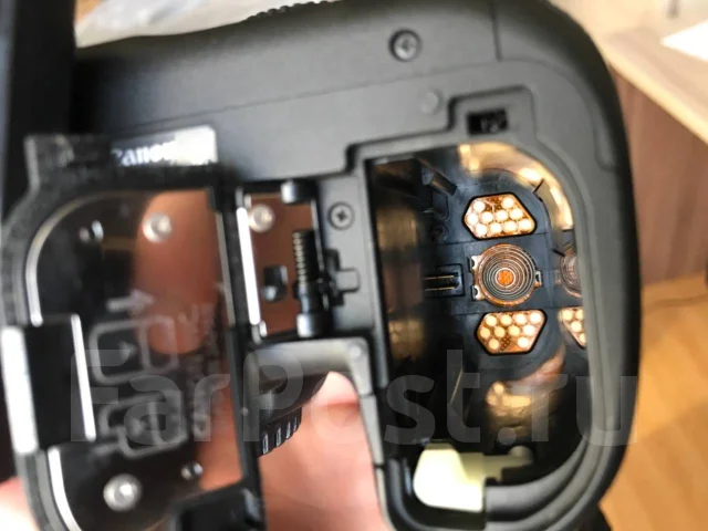 Canon EOS 7D Mark II Body. 20 � ����� �� ����