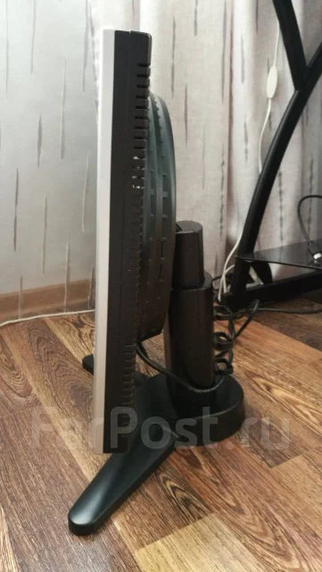 ViewSonic. 19" ����